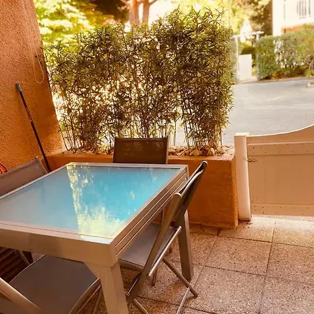 Superbe Climatisé Avec Wifi Classé 3 étoiles à 50 M De La